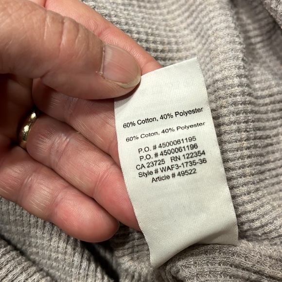 ❤️❤️SOLD TNA Grey Waffle Top❤️❤️ - Picture 6 of 6